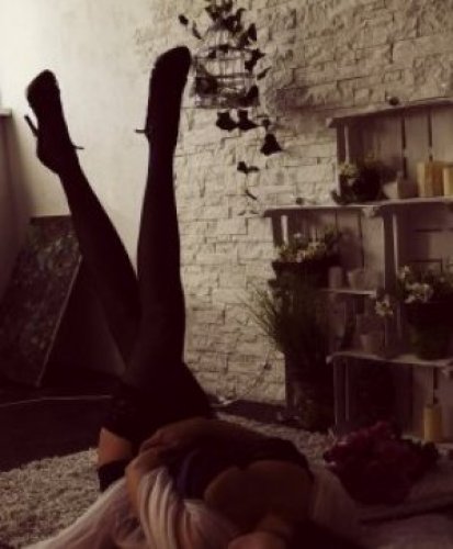 Индивидуалка Вики